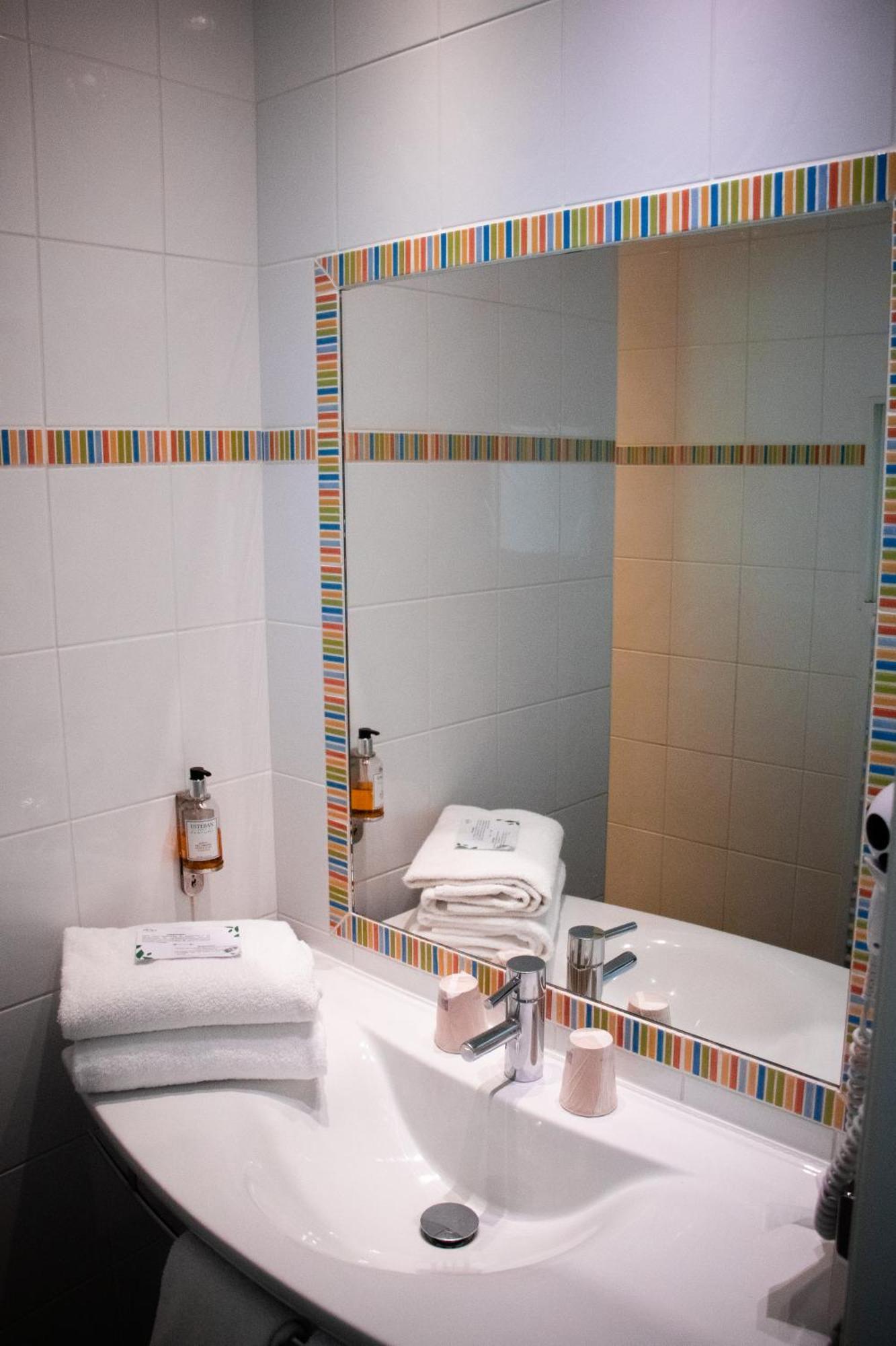 Standard Double Room,1640374121:JPEG